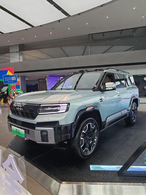 重庆21比亚迪方程豹硬派越野的爆款，英菲尼迪35周年与你共成长